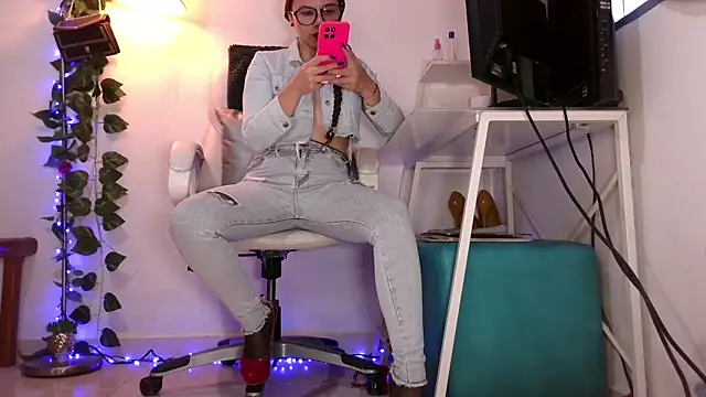 SUZZET 22 online show from 03.20.26