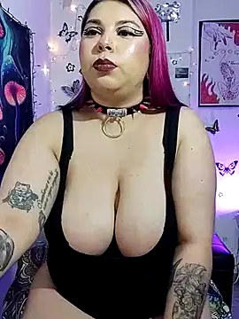 Snapshot of Hada_dracanae chatting on 02.23.25 Hada dracanae online show from 02.23.25