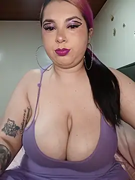 Snapshot of Hada_dracanae chatting on 11.14.25 Hada dracanae online show from 11.14.25