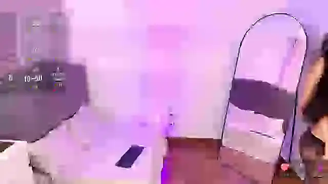 Snapshot of hazel_lee_ross chatting on 09.08.25 hazel lee ross online show from 09.08.25