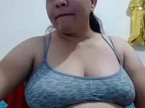 Snapshot of sonia__milk chatting on 01.26.25 sonia milk online show from 01.26.25