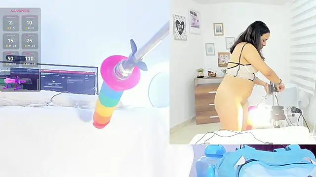 Snapshot of Daki_Ume_ chatting on 09.20.25 Daki Ume online show from 09.20.25