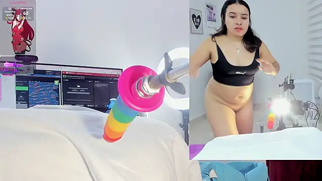 Snapshot of Daki_Ume_ chatting on 10.23.25 Daki Ume online show from 10.23.25