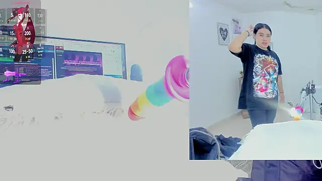 Snapshot of Daki_Ume_ chatting on 10.29.25 Daki Ume online show from 10.29.25