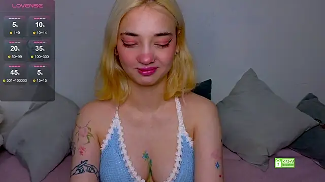 Snapshot of sandra_belll chatting on 09.24.25 sandra belll online show from 09.24.25