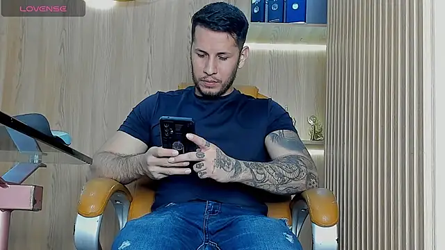 Snapshot of George_Diesell chatting on 02.07.26 George Diesell online show from 02.07.26