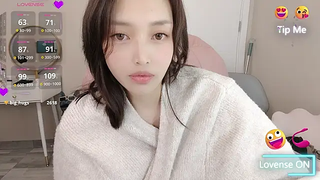 Snapshot of Cothy_Ti chatting on 12.20.24 Cothy Ti online show from 12.20.24