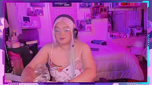 MegariaB online show from 10.28.25