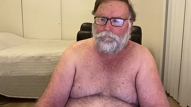 Snapshot of Drummajor chatting on 10.22.25 Drummajor online show from 10.22.25