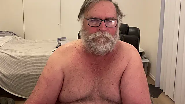 Snapshot of Drummajor chatting on 10.31.25 Drummajor online show from 10.31.25