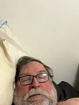 Snapshot of Drummajor chatting on 11.20.25 Drummajor online show from 11.20.25