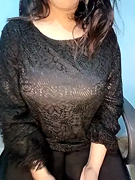 Snapshot of Dayna-36 chatting on 01.01.25 Dayna-36 online show from 01.01.25