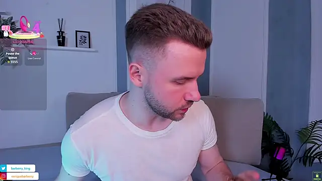 Snapshot of EnriqueBarberry chatting on 04.11.26 EnriqueBarberry online show from 04.11.26