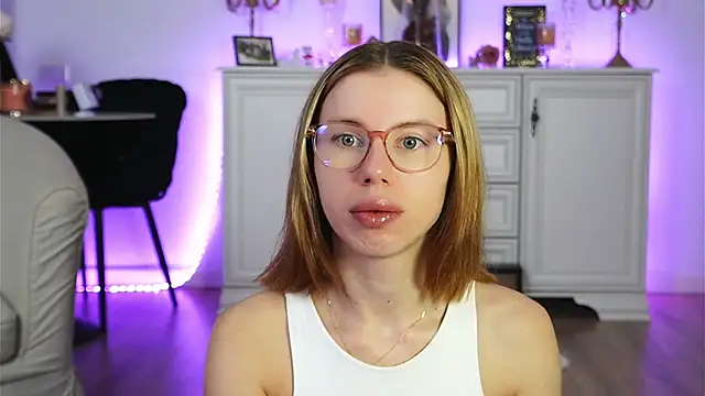 ivyleague  online show from 10.28.25