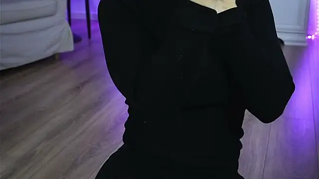 ivyleague  online show from 02.08.26