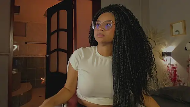 nayah   online show from 02.08.25