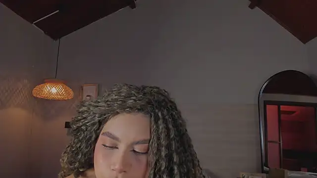 nayah   online show from 03.20.25