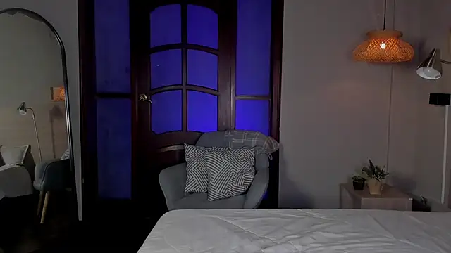 nayah   online show from 01.06.26