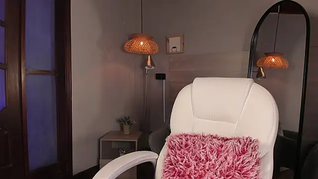 nayah   online show from 03.05.26