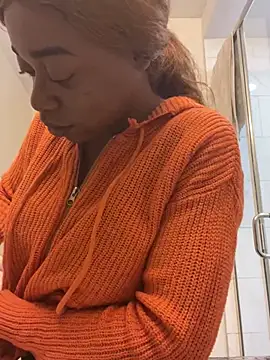 Snapshot of MommyConfident chatting on 12.13.24 MommyConfident online show from 12.13.24