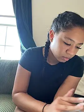 Snapshot of VanessaBling chatting on 02.05.26 VanessaBling online show from 02.05.26