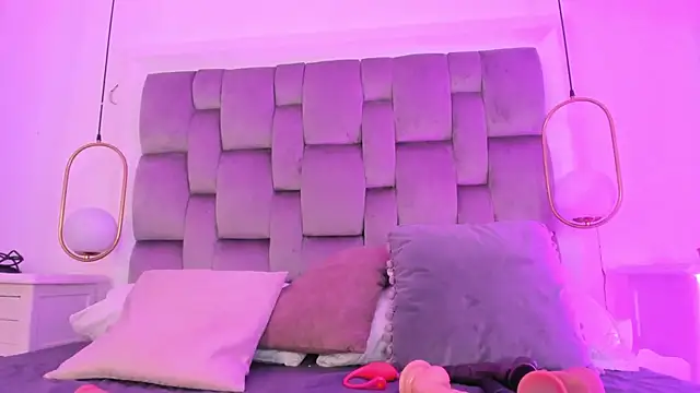 PamelaMendez  online show from 03.01.25