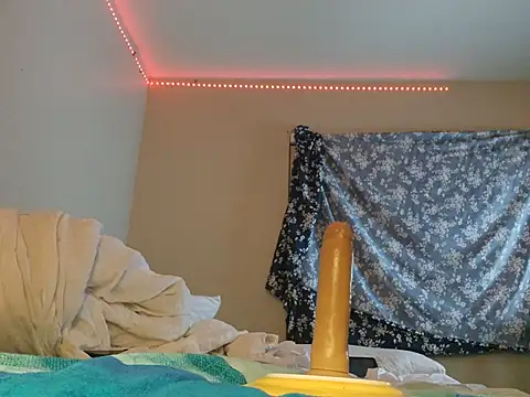 Snapshot of Fuckmyassg00d chatting on 02.24.25 Fuckmyassg00d online show from 02.24.25