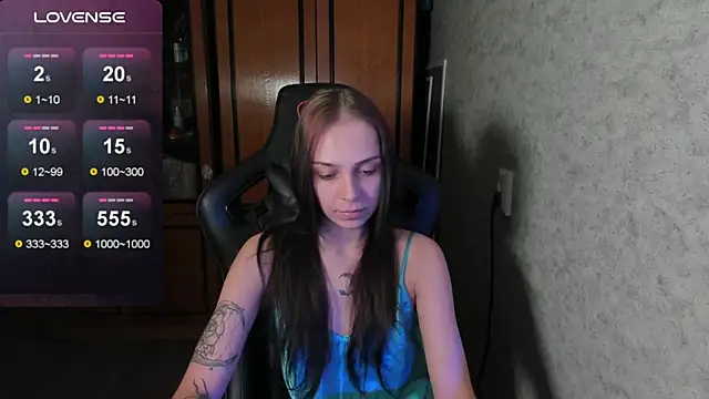 Snapshot of Rachel_Sharp chatting on 12.25.24 Rachel Sharp online show from 12.25.24