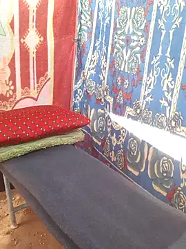 Snapshot of Burhade-- chatting on 11.17.25 Burhade-- online show from 11.17.25