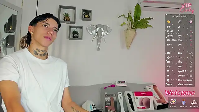 AmberAdams  online show from 12.20.25