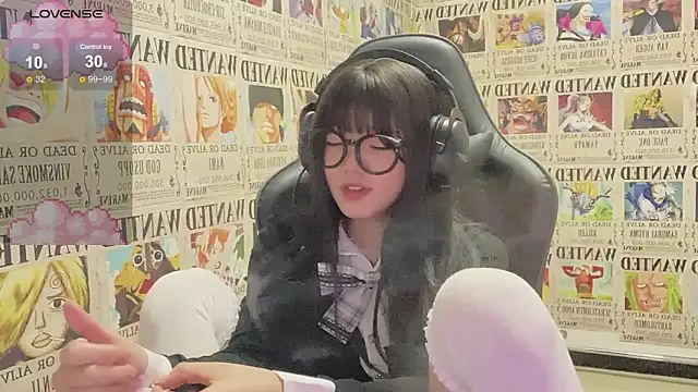 Snapshot of SNAKEgirlQAQ chatting on 12.07.24 SNAKEgirlQAQ online show from 12.07.24