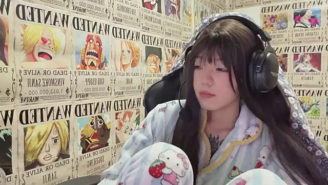 Snapshot of SNAKEgirlQAQ chatting on 09.23.25 SNAKEgirlQAQ online show from 09.23.25