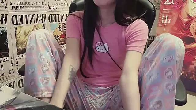 Snapshot of SNAKEgirlQAQ chatting on 05.31.26 SNAKEgirlQAQ online show from 05.31.26