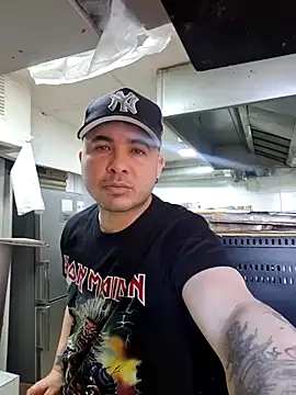 Victorjose3030 online show from 10.17.25