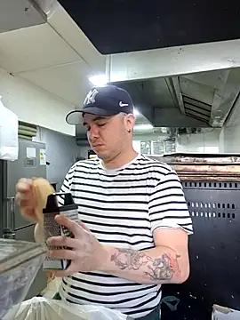 Victorjose3030 online show from 10.21.25