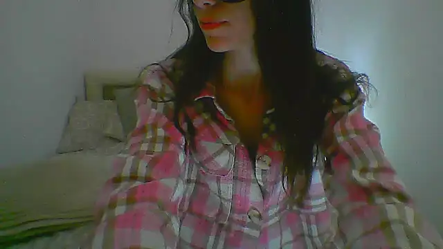 Snapshot of DyamondNaughty chatting on 12.10.24 DyamondNaughty online show from 12.10.24