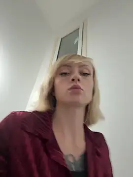 haileyhope  online show from 11.25.25