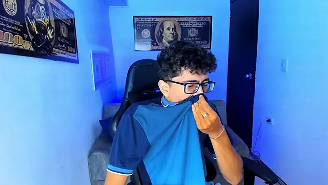 TylerWhite  online show from 03.04.25