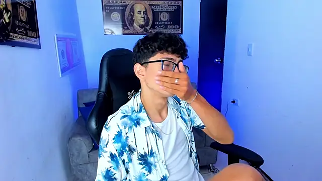 TylerWhite  online show from 03.05.25