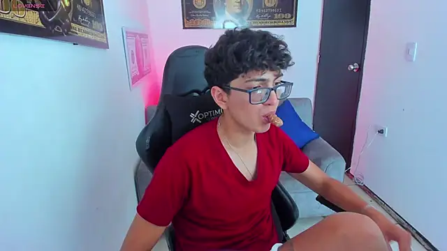 TylerWhite  online show from 03.18.25