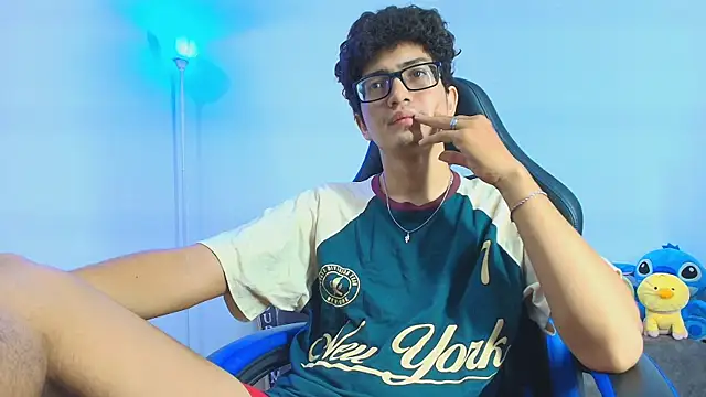 TylerWhite  online show from 10.01.25