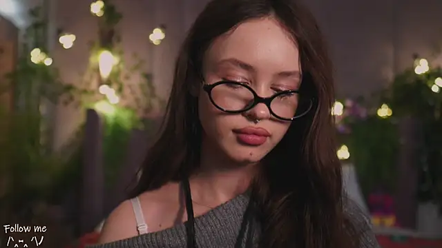 Meow Nancy online show from 02.05.25