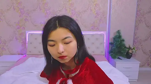 Shy Kira online show from 12.21.24