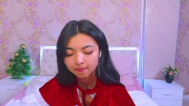 Shy Kira online show from 12.23.24