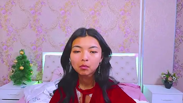 Shy Kira online show from 12.25.24