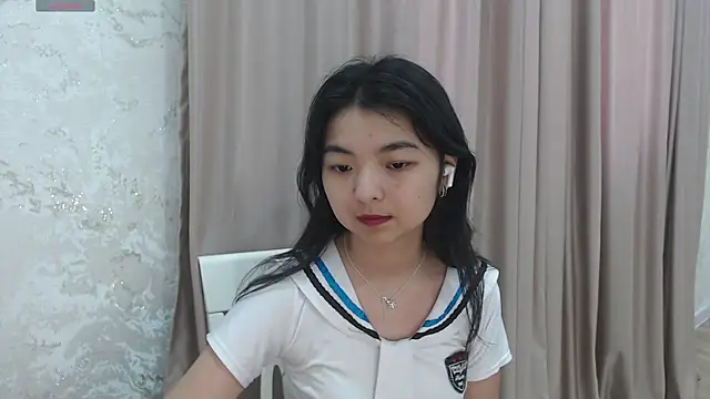 Shy Kira online show from 07.10.26