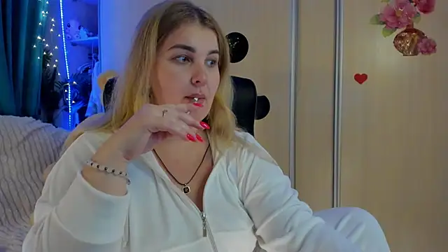 CoraSwon online show from 03.16.26