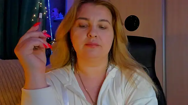 CoraSwon online show from 03.21.26