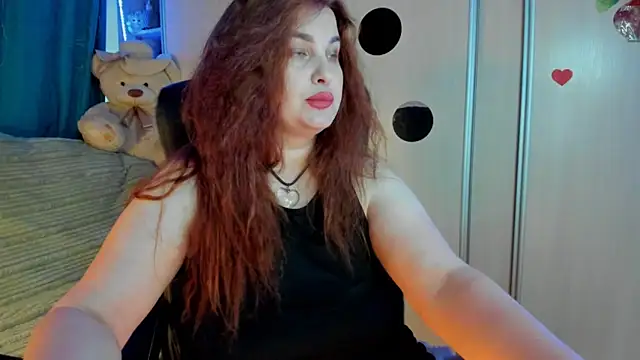 Snapshot of CoraSwon chatting on 06.12.26 CoraSwon online show from 06.12.26