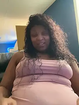 Snapshot of KLoveeee chatting on 02.08.25 KLoveeee online show from 02.08.25